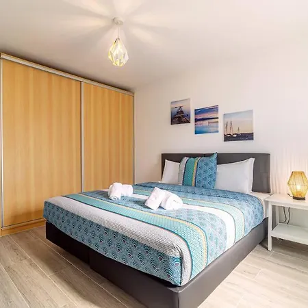 Sea View In Lavra - 2 king beds Appartement *